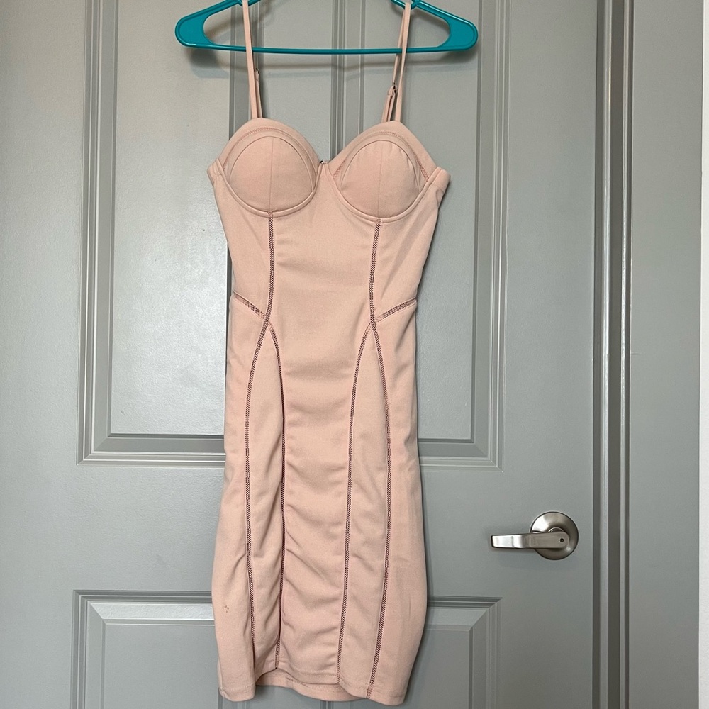 Medium- Sexy Dress Light Pink